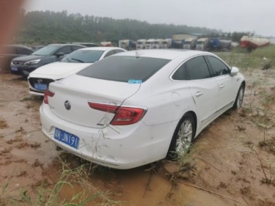16年别克君越小型车
