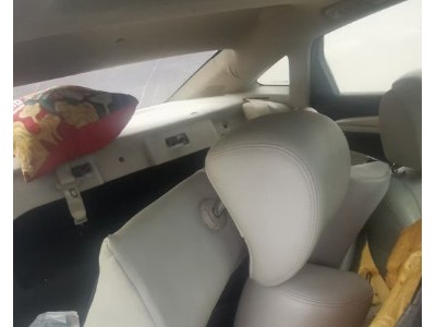 16年别克君越小型车