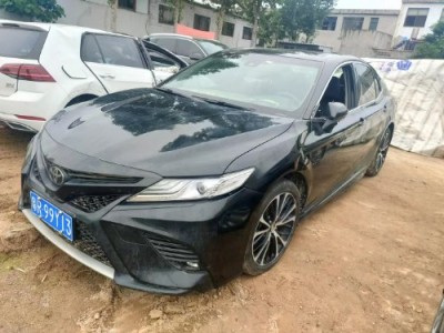 19年丰田凯美瑞小型车
