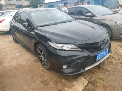 19年丰田凯美瑞小型车
