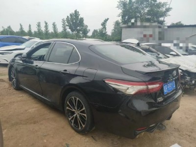 19年丰田凯美瑞小型车