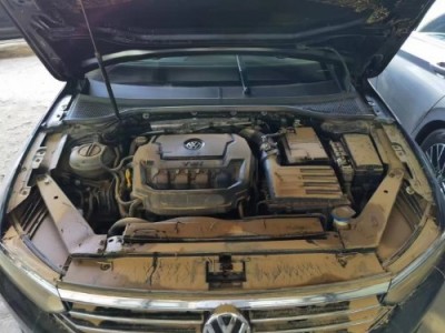 20年大众迈腾中型车