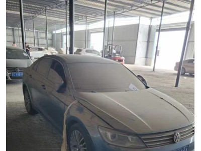 15年大众凌渡小型车