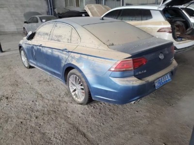 15年大众凌渡小型车