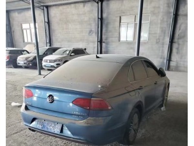 15年大众凌渡小型车
