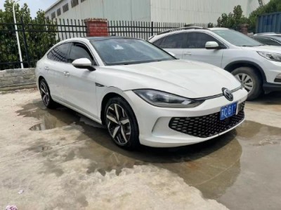 22年大众凌渡小型车