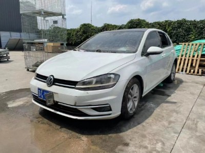 19年大众高尔夫小型车