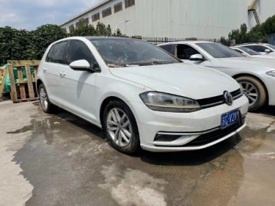 19年大众高尔夫小型车