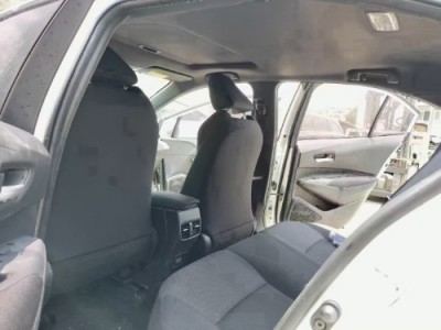 21年丰田雷凌小型车