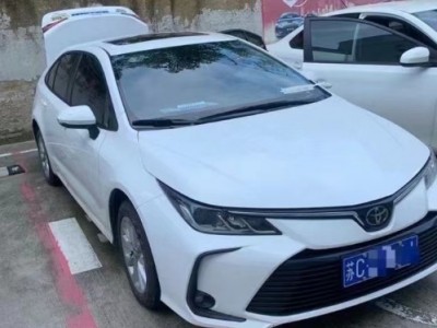 21年丰田卡罗拉小型车