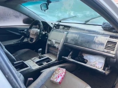 14年丰田锐志小型车