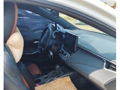 21年丰田雷凌小型车