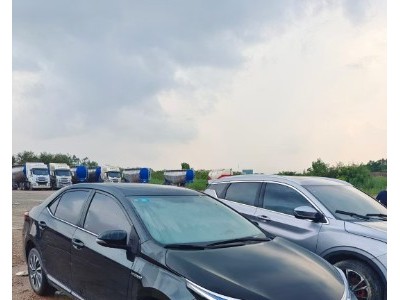 18年丰田卡罗拉小型车