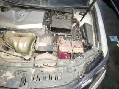 17年丰田凯美瑞小型车