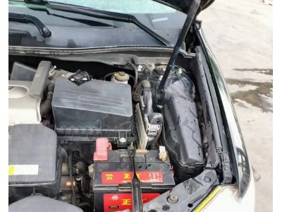 12年丰田凯美瑞小型车