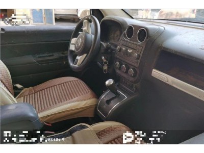 13年Jeep指南者SUV
