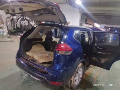 20年日产奇骏SUV