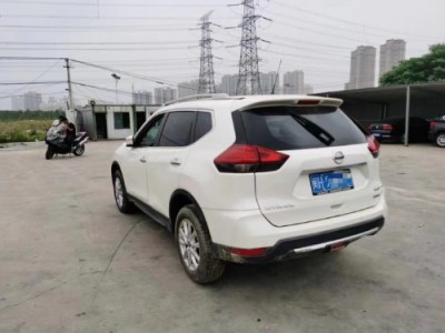 20年日产奇骏SUV