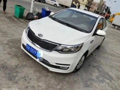 17年起亚起亚K2小型车