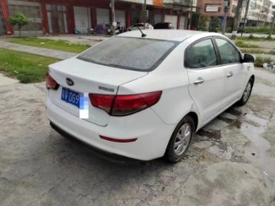 17年起亚起亚K2小型车