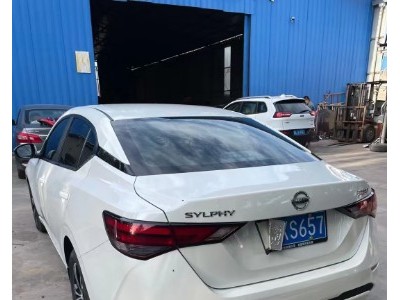 21年日产轩逸小型车