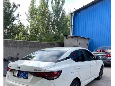 21年日产轩逸小型车