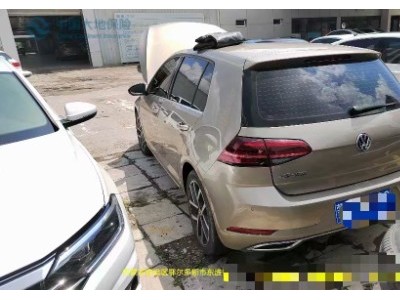 18年大众高尔夫中型车