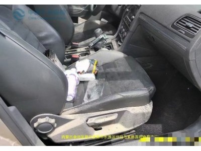 18年大众高尔夫中型车