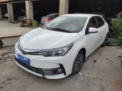 17年丰田卡罗拉小型车