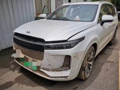 年理想智造oneSUV