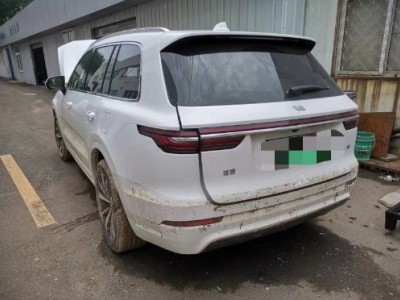 年理想智造oneSUV