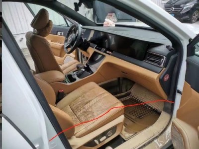 年理想智造oneSUV