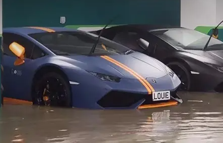 静态泡水车