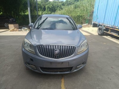 13年别克英朗小型车
