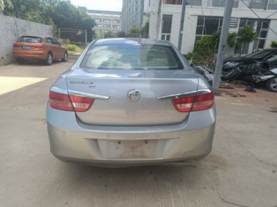 13年别克英朗小型车