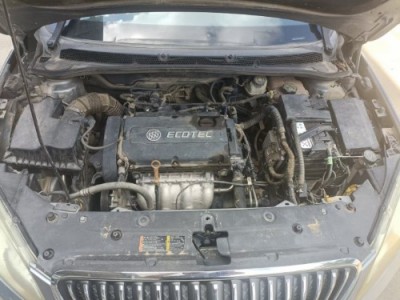 13年别克英朗小型车