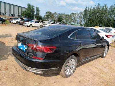 21年大众帕萨特小型车