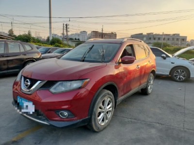 17年日产奇骏中型车