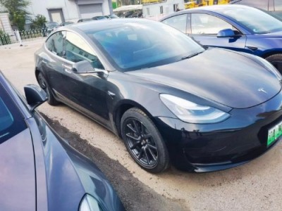 20年特斯拉Model 3小型车