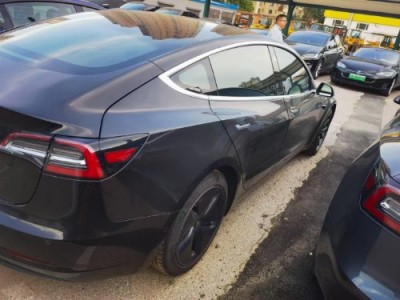 20年特斯拉Model 3小型车