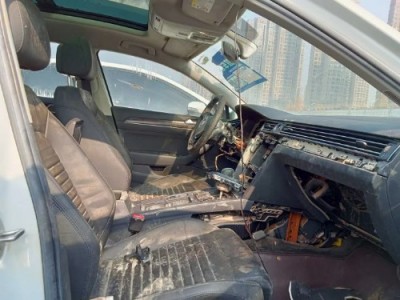 18年大众迈腾小型车