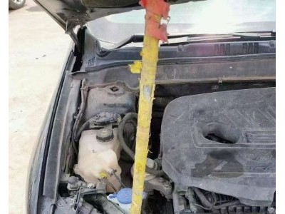 14年福特蒙迪欧小型车