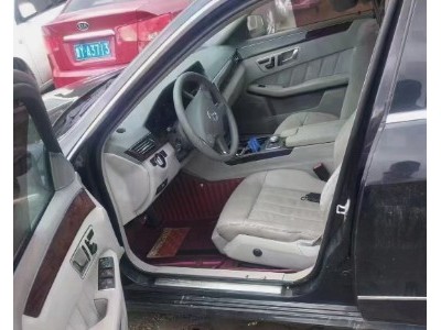 12年奔驰奔驰E级小型车