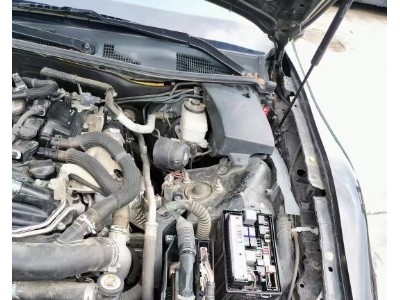 17年丰田皇冠小型车