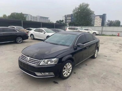 13年大众迈腾小型车