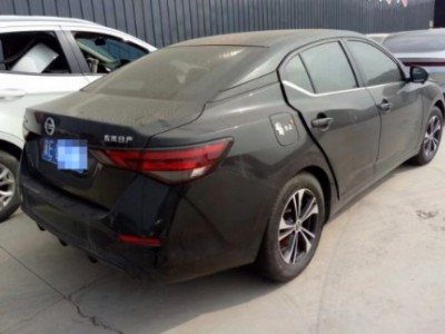 22年日产轩逸小型车