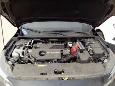 22年日产轩逸小型车