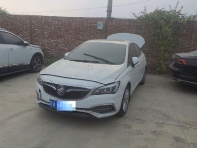 18年别克威朗小型车