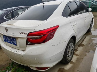 22年丰田威驰小型车