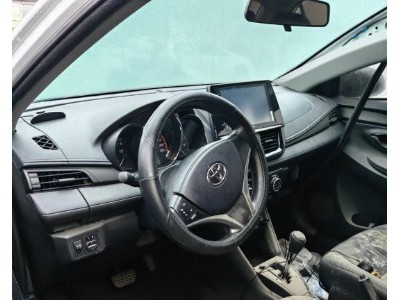 22年丰田威驰小型车